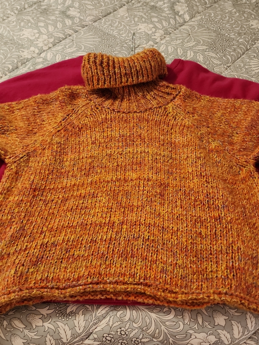 Three Nice Fall Winter Sweaters - Picture 12 of 15